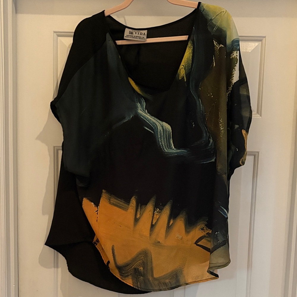 VIDA Women's Artistic Black and Gold Blouse